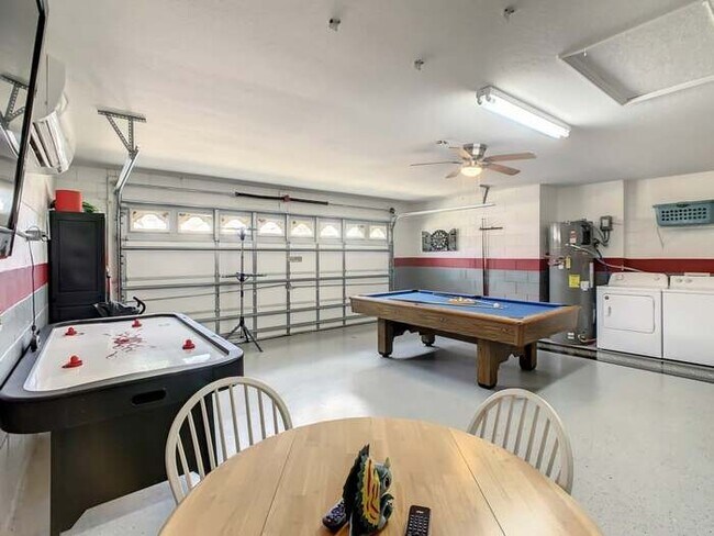 Foto del edificio - Queen Palms