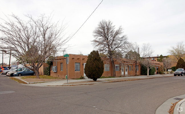 Building Photo - 902 Tijeras Ave NW