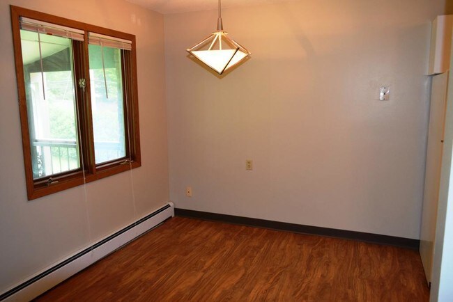 Building Photo - 5725 Blake Rd S