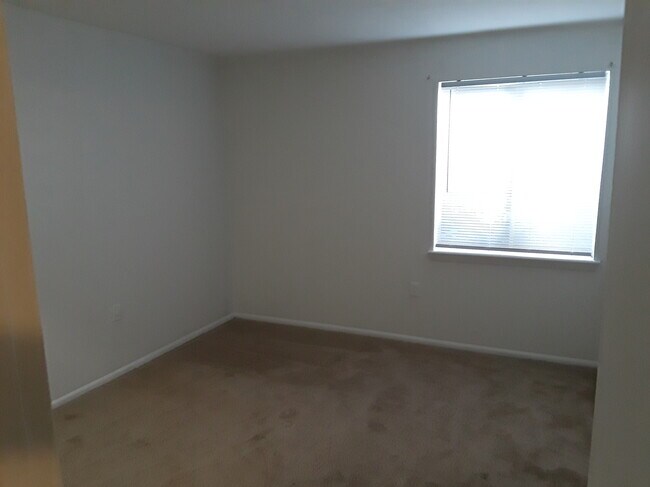 Foto del edificio - 14416 Parkvale Rd