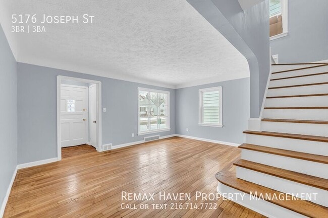 Building Photo - 5176 Joseph St