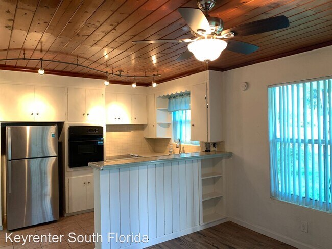 Foto del edificio - 1 br, 1 bath House - 9194 Sunrise Dr.