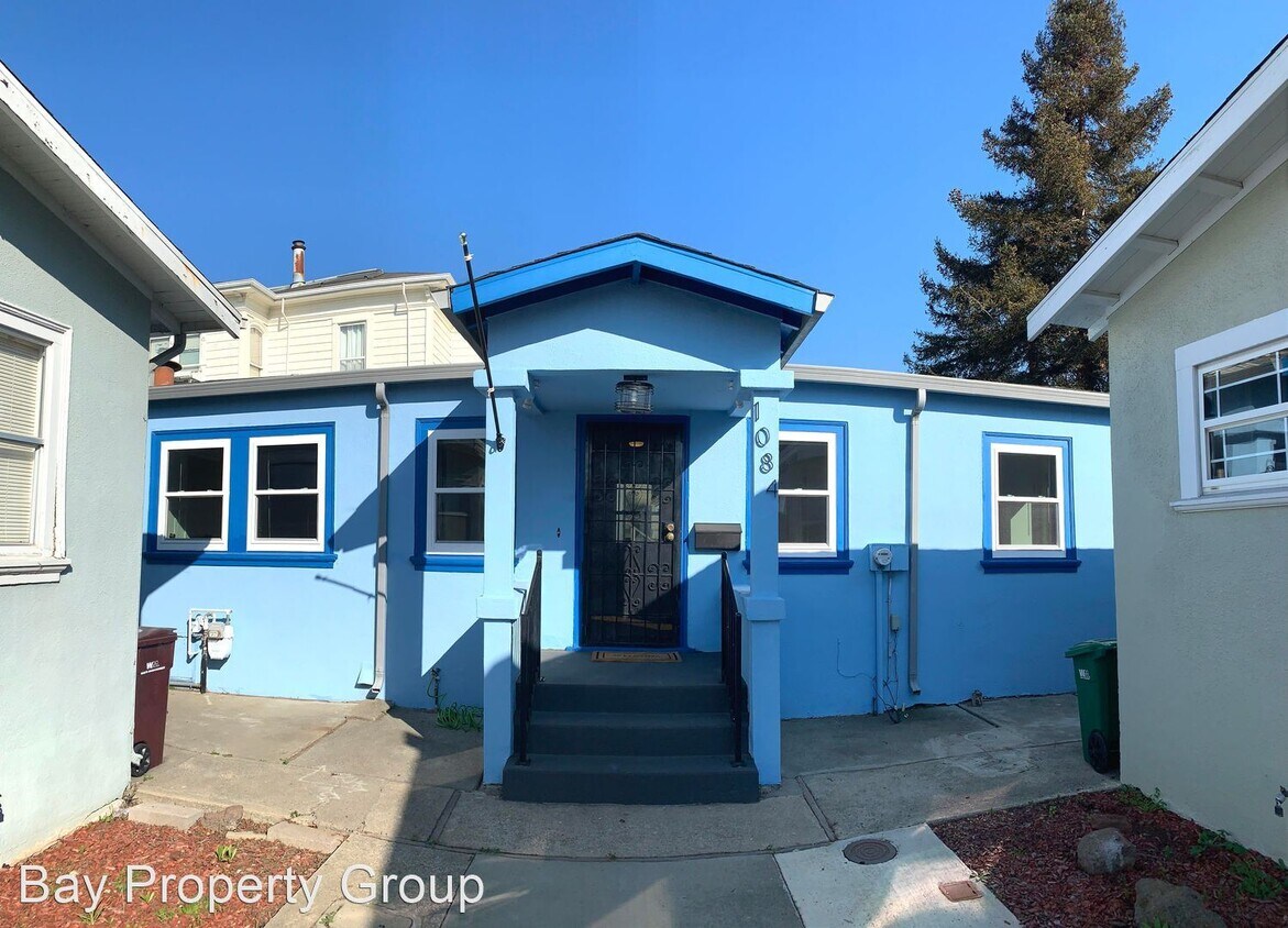 Foto principal - 2 br, 1 bath House - 1084 16th St.