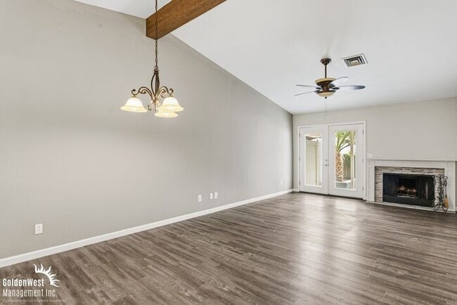 Building Photo - Newly Updated 2Bdm 2Ba Home with Fireplace & Private Patio in Mesa!