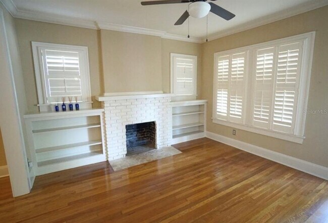 Foto del edificio - 5406 N Suwanee Ave