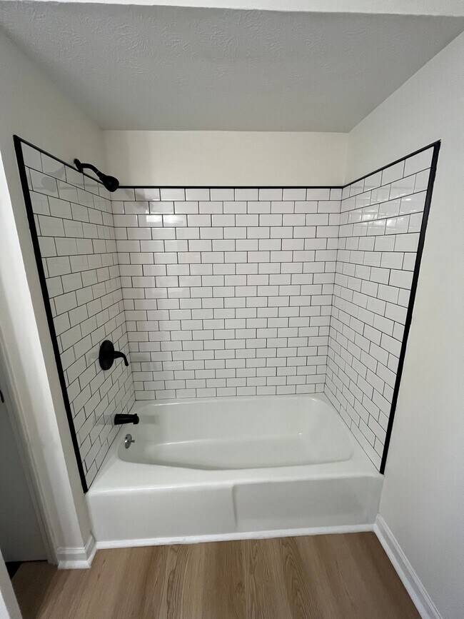 Foto del edificio - 5976 Darby Ln