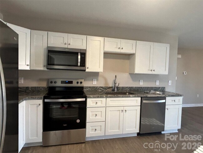 Building Photo - 3303 Paul Elmore Rd