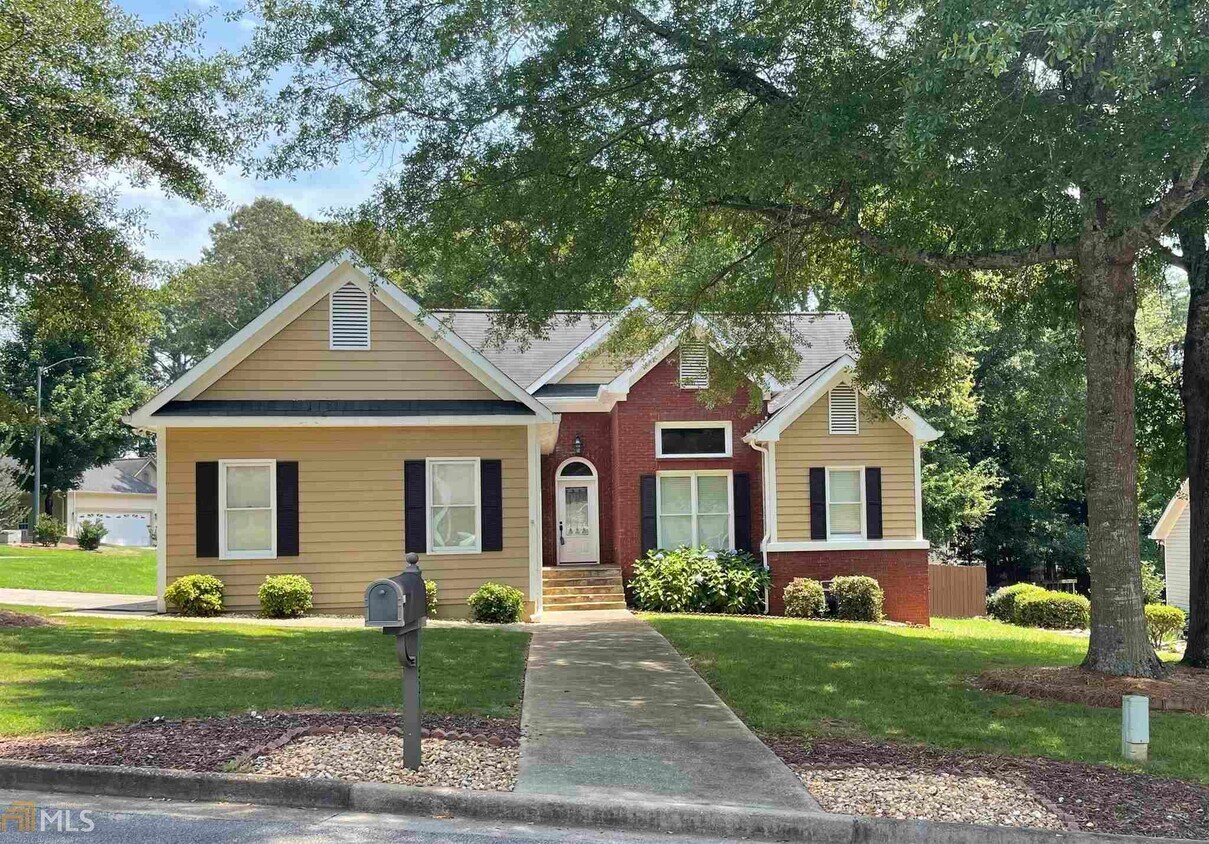 1521 Woodland Way, Gainesville, GA 30501 House for Rent in