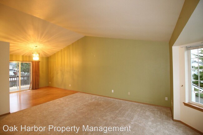 Building Photo - 3 br, 2.5 bath House - 1520 Sw 9th Ave
