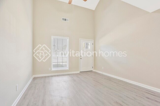 Building Photo - 1931 Brittania Cir