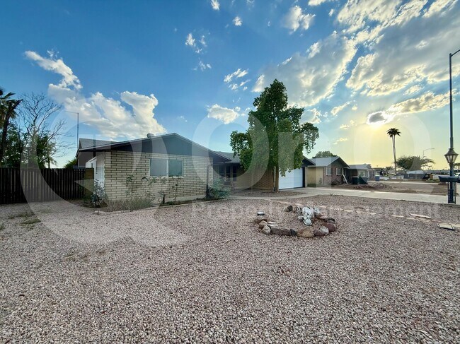 Photo - 2519 E Fairfield St House