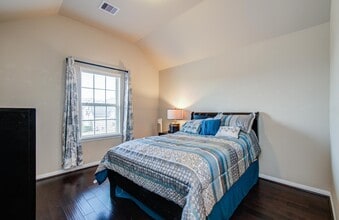 Building Photo - 7610 River Pass Dr Building Photo - 7610 River Pass Dr