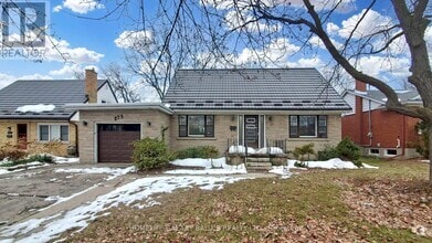 Building Photo - 273 Dumfries Ave