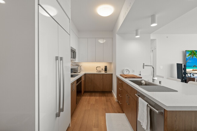 Building Photo - 629 Ke’eaumoku St