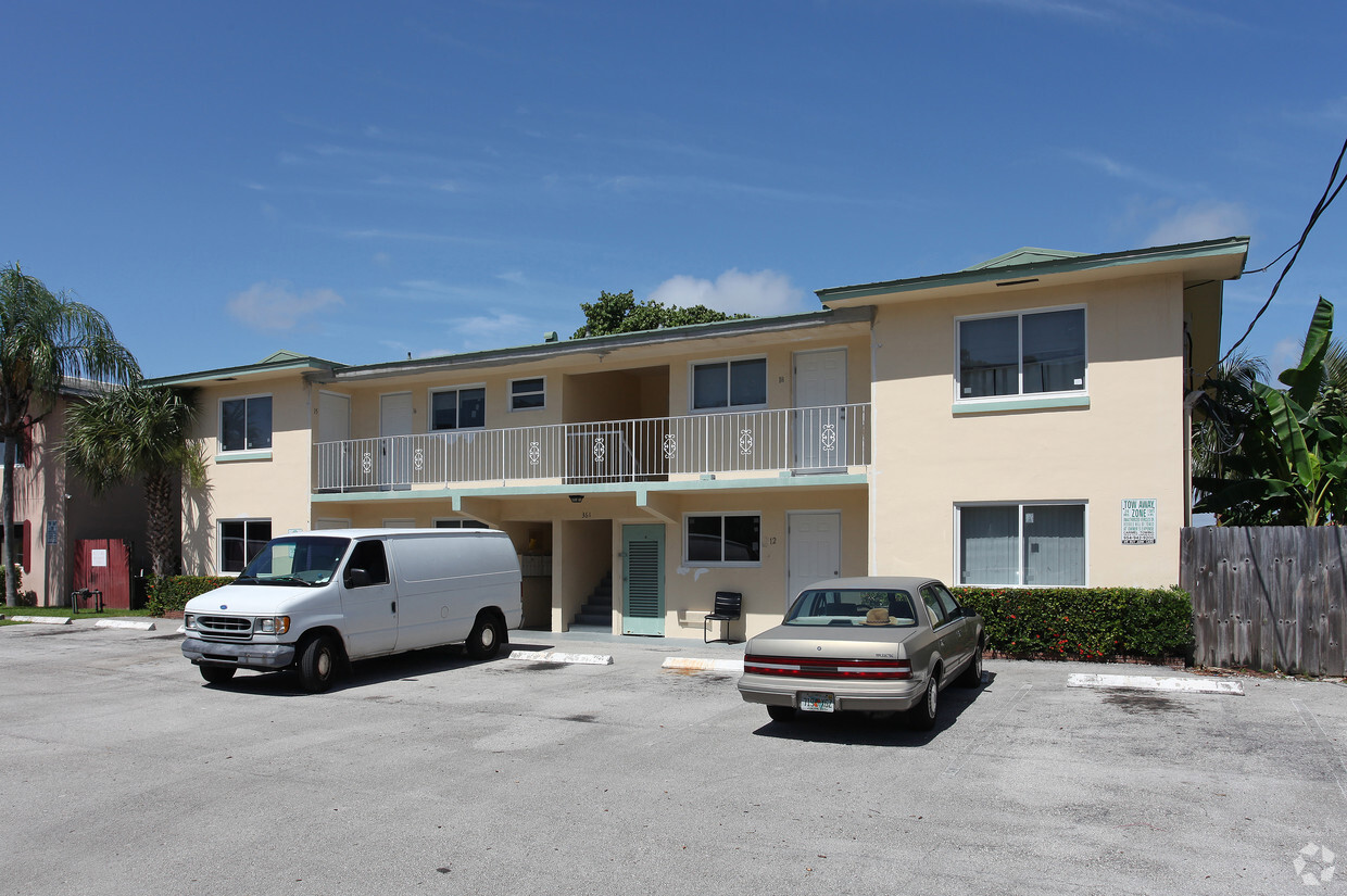 Building Photo - Cypress Cove Apartments