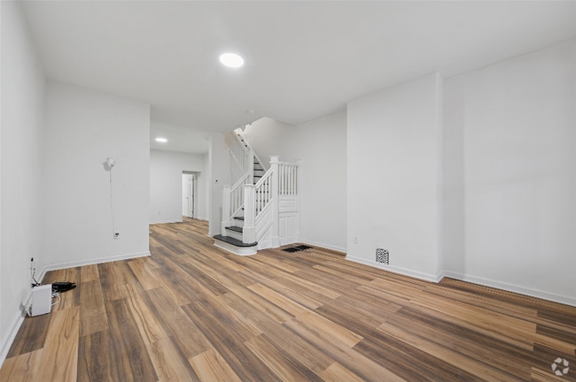Building Photo - 5629 W Girard Ave