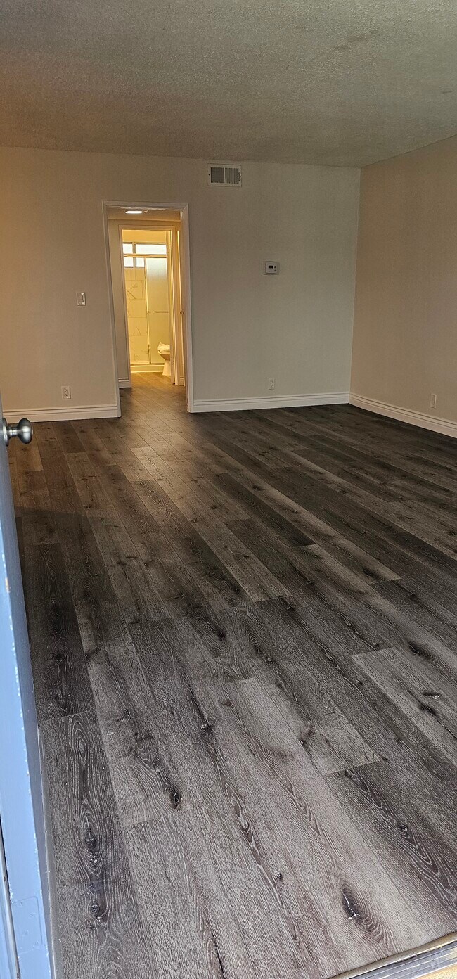 Foto del edificio - 7005 Coldwater Canyon Ave