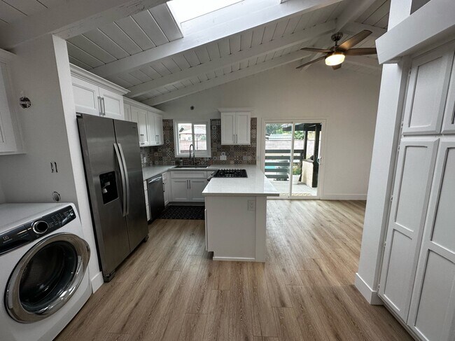 come with appliances - 14915 Biola Ave
