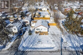 Building Photo - 230 Pine Beach Dr