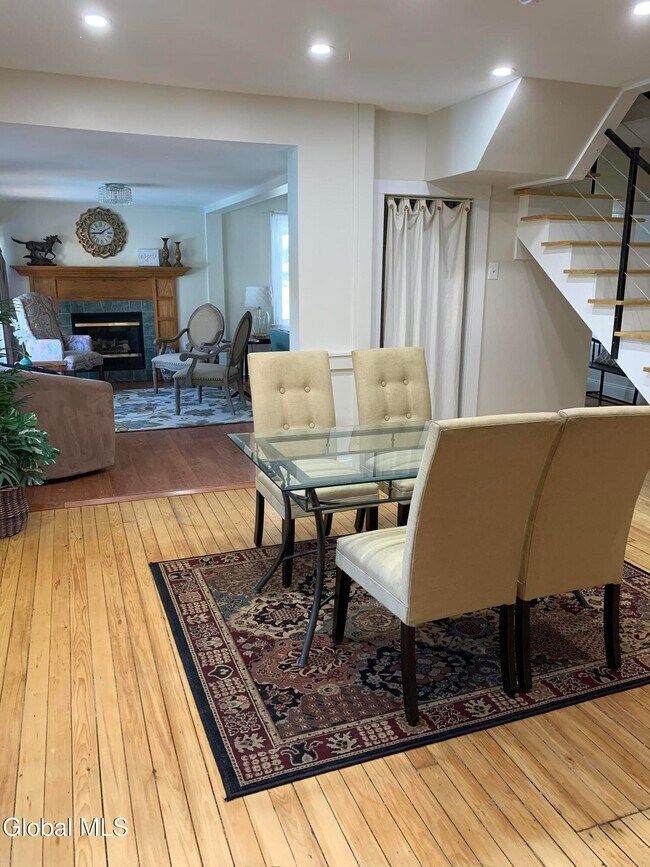 Foto del edificio - 218 Washington St