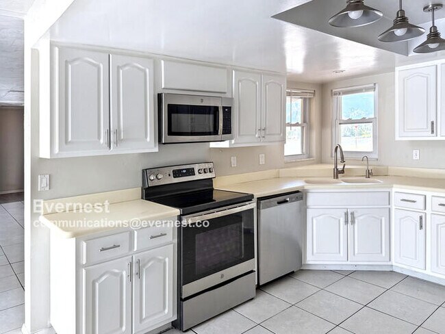 Foto del edificio - 2 Brentwood Ln