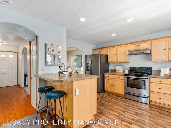 4 br, 3 bath House - 408 Logus Street - 4