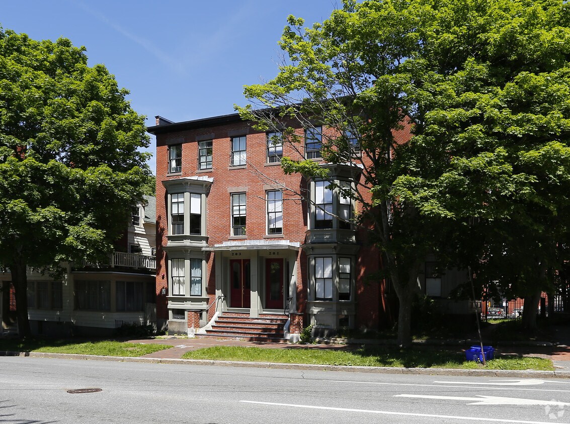 Building Photo - 201 State St