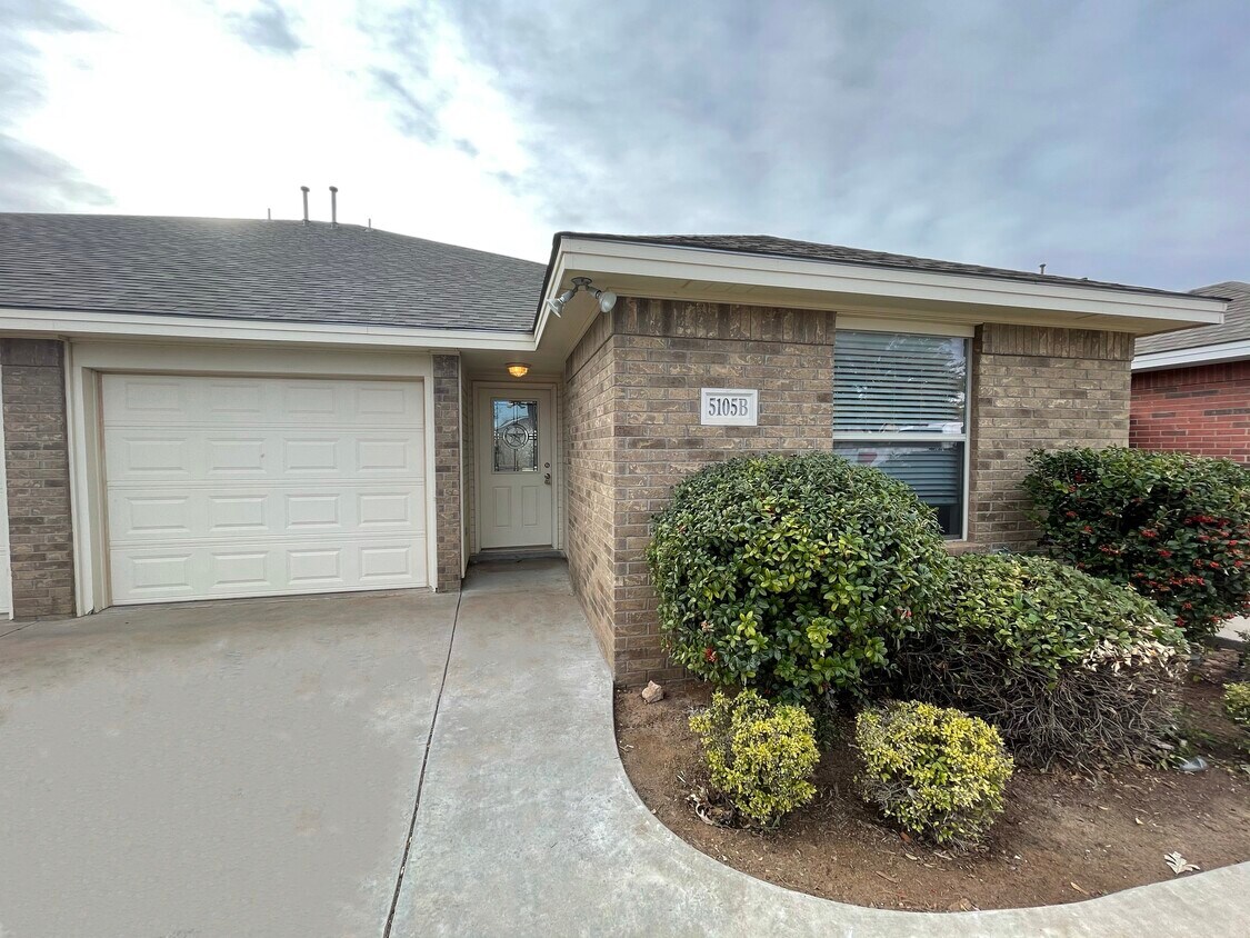 5105 Graceland Dr, Midland, TX 79703 Townhome Rentals in Midland TX
