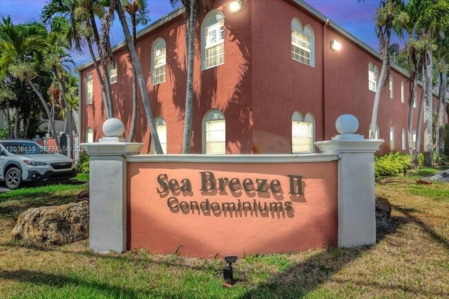 Building Photo - 1405 Miami Rd