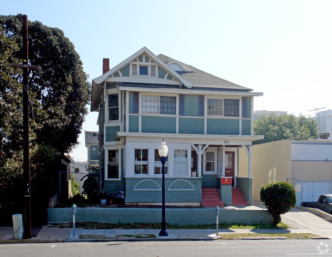 Building Photo - 719-729 14th St