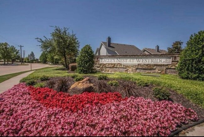 Building Photo - 9841 Carter Dr