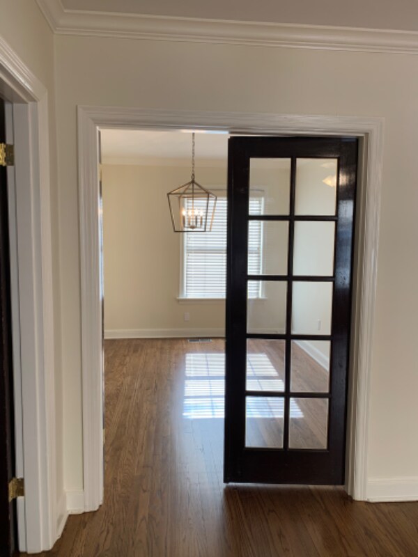 Foto del edificio - 308 E 7th St