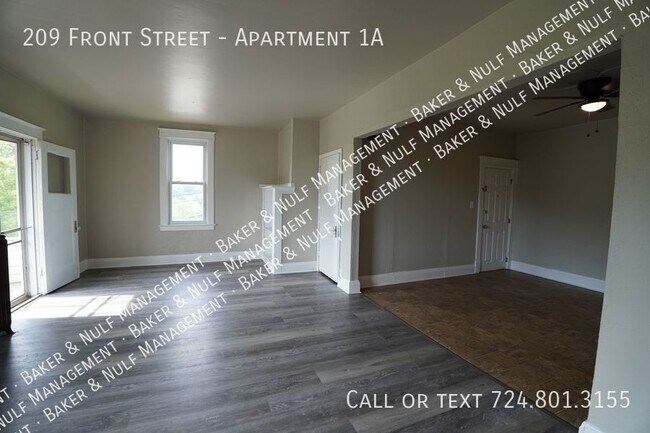 Building Photo - Newly Renovated 1 floor Apartment in North...
