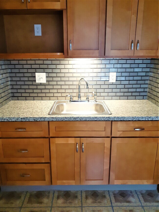 Foto del edificio - 4951 Olivewood Ave