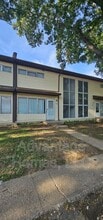 Building Photo - 914 N 70th St