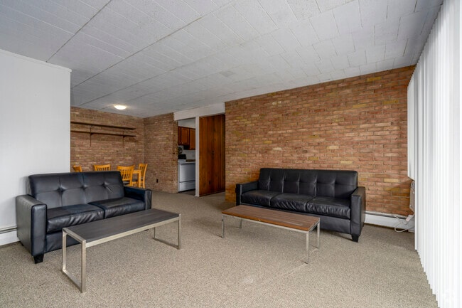 2BR, 1BA - 850SF - Living Room - Heritage House