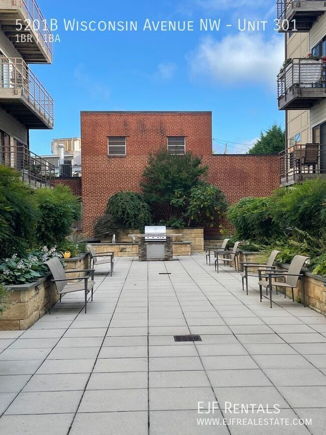 Building Photo - Friendship Heights Modern One Bedroom Off ...