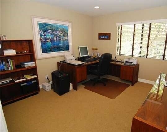 Foto del edificio - 6067 Terrace Ln