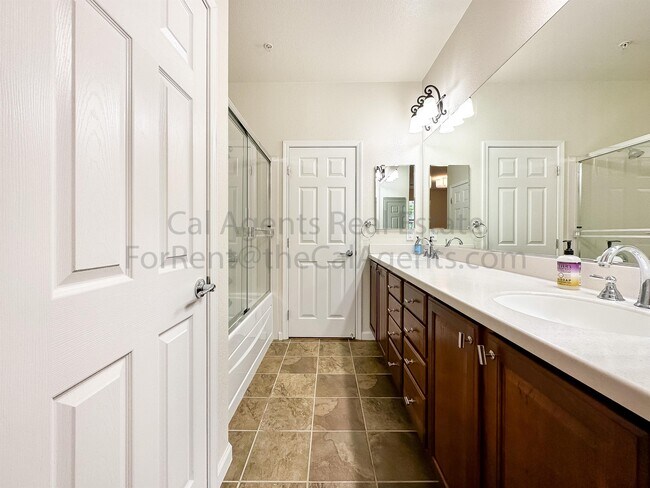 Foto del edificio - 2404 Maritime Way