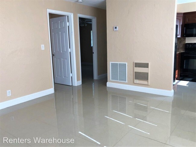 Building Photo - 2130 NW 21st Terrace