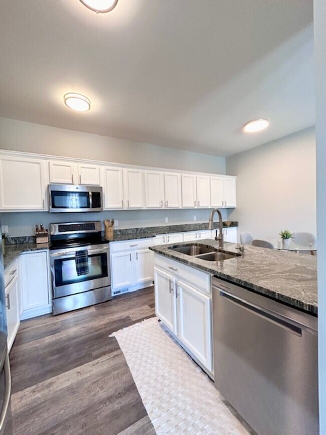 Building Photo - 5047 Paladin Drive
