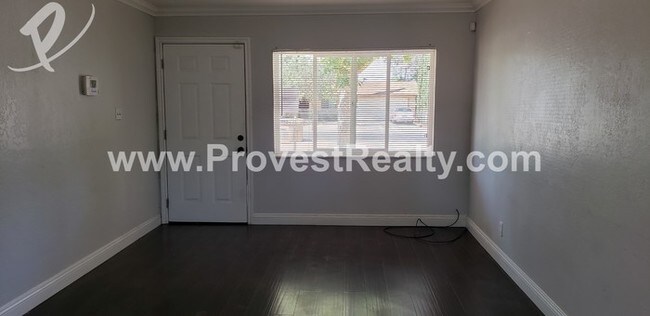 Building Photo - 16285 Live Oak St