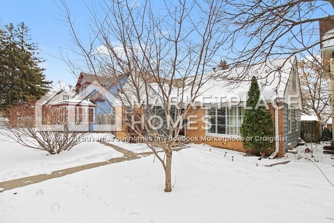 Foto del edificio - 2618 N Upton Ave