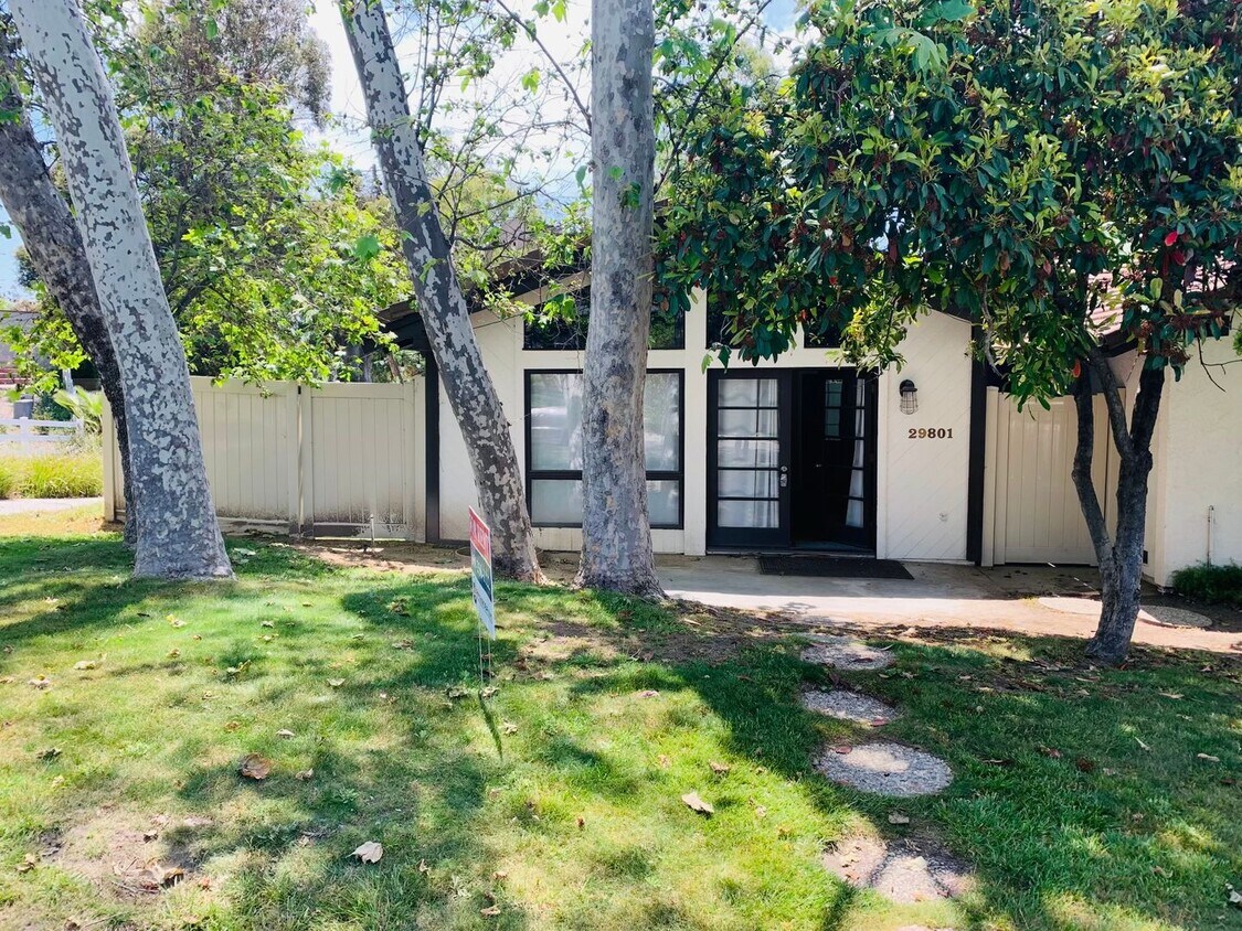 Foto principal - Studio for rent in South Temecula all util...