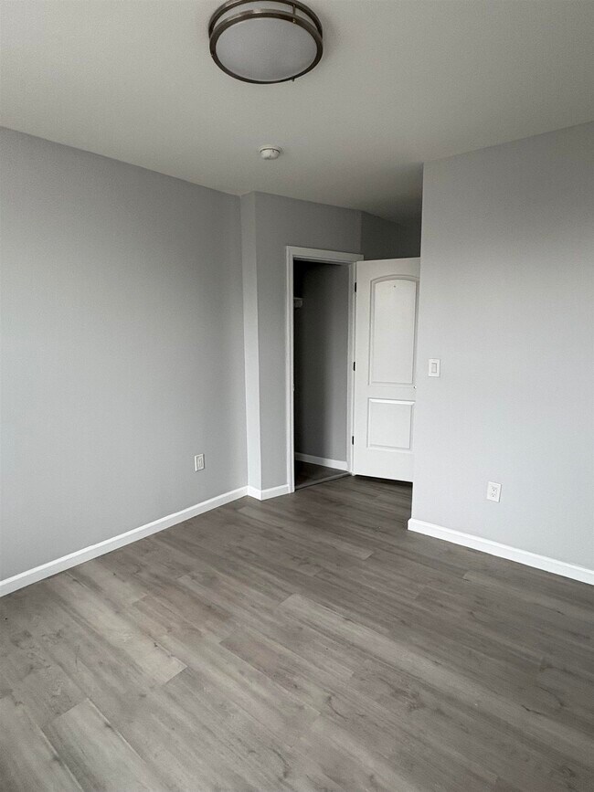 Foto del edificio - 17 Teaneck Rd