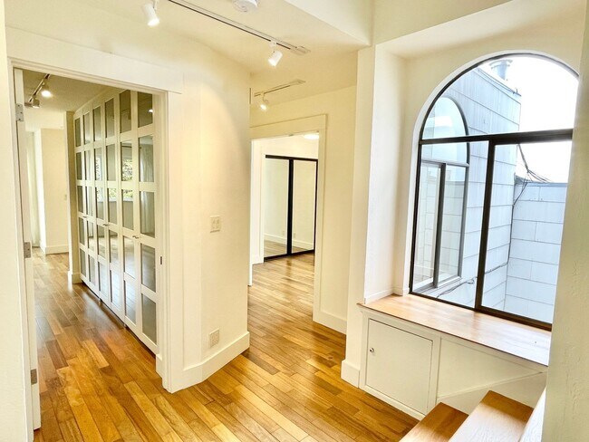 Foto del edificio - 3BR/2BA Potrero Hill Penthouse With Panora...