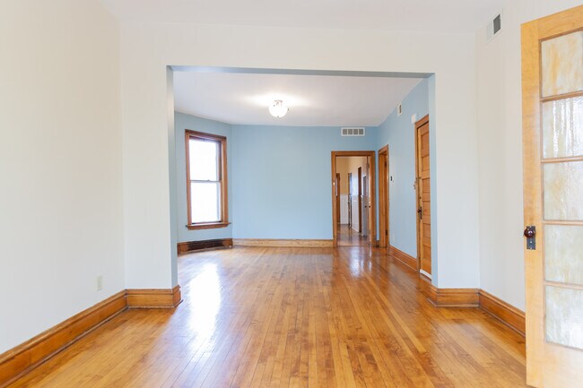 Foto del edificio - 2430 N Mozart St