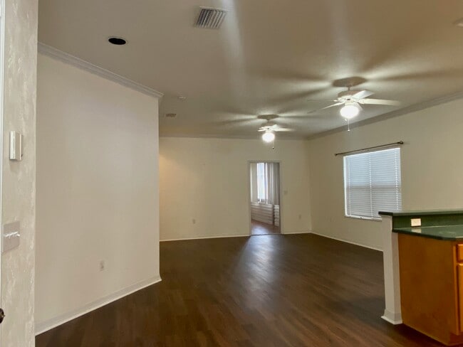 Building Photo - 4701 NW 78th Rd