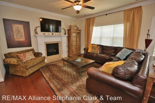 Foto del edificio - 1733 Madison Crossing Ln