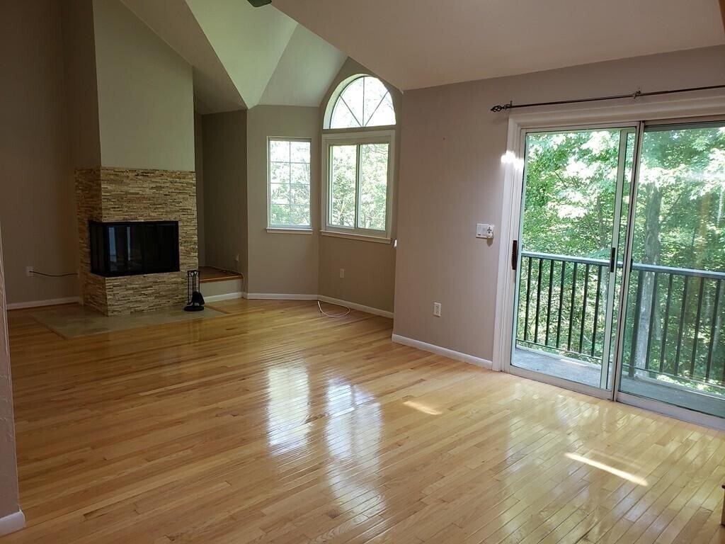 Foto principal - 117 Tall Oaks Dr